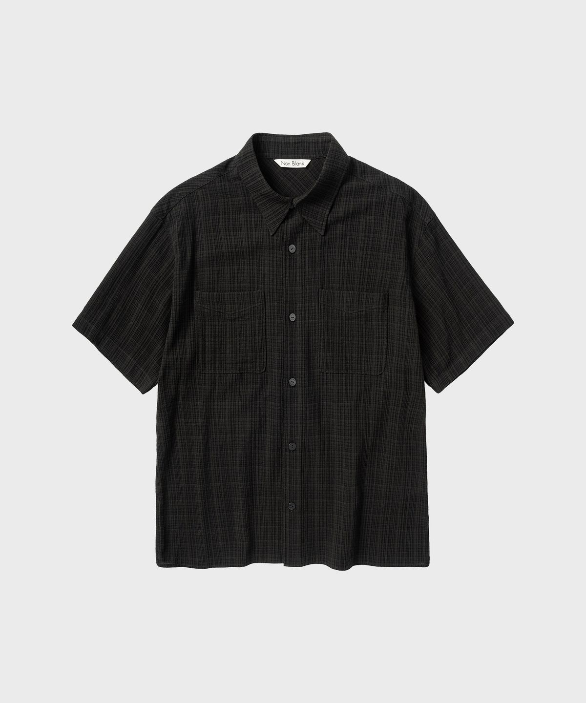 넌블랭크(NONBLANK) 일레귤러 윈도우 체크 크롭 HS 셔츠_BLACK
