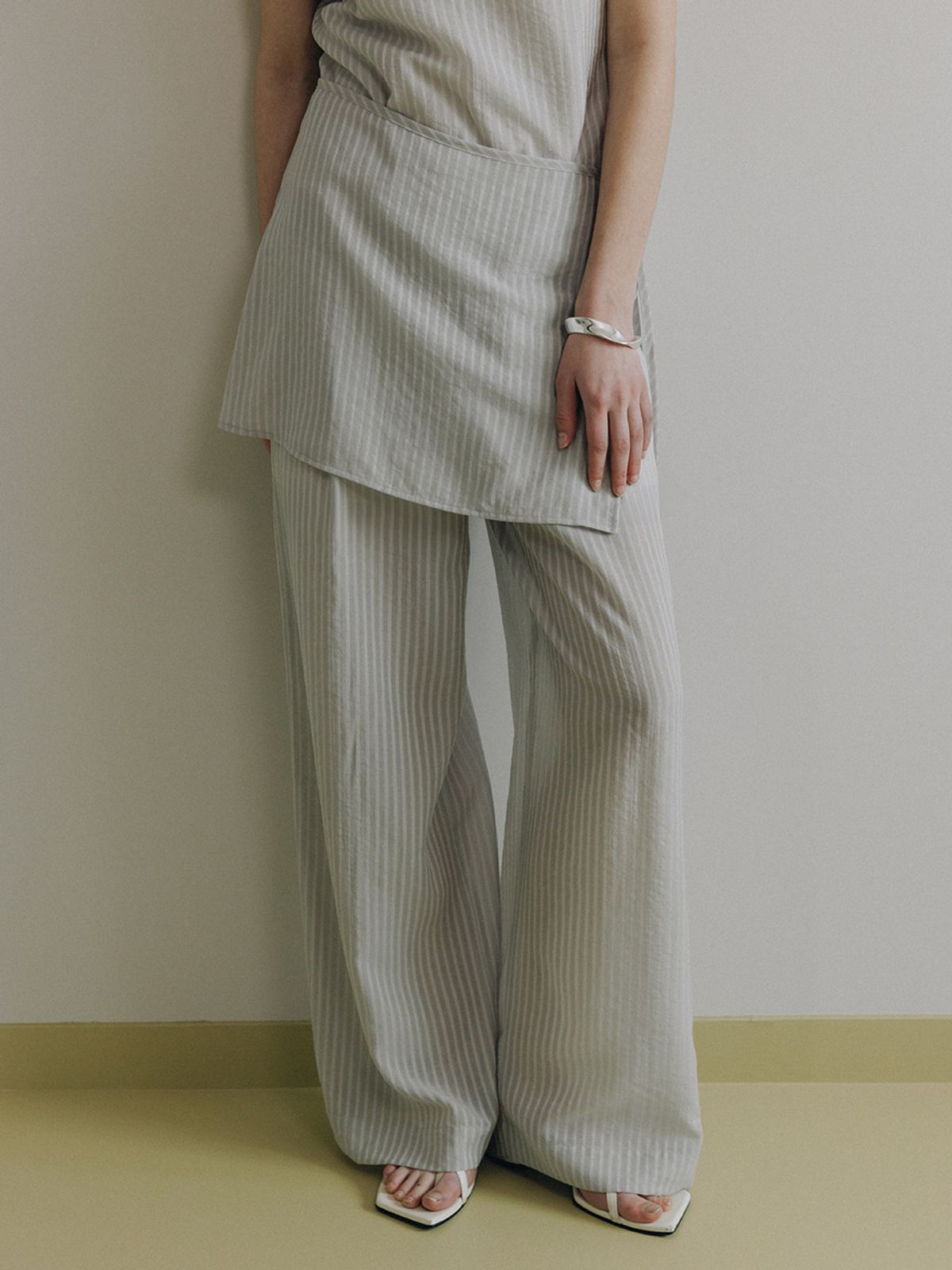 루에브르(LOEUVRE) Sheer Stripe Wrap Skirt SX6XF019-11