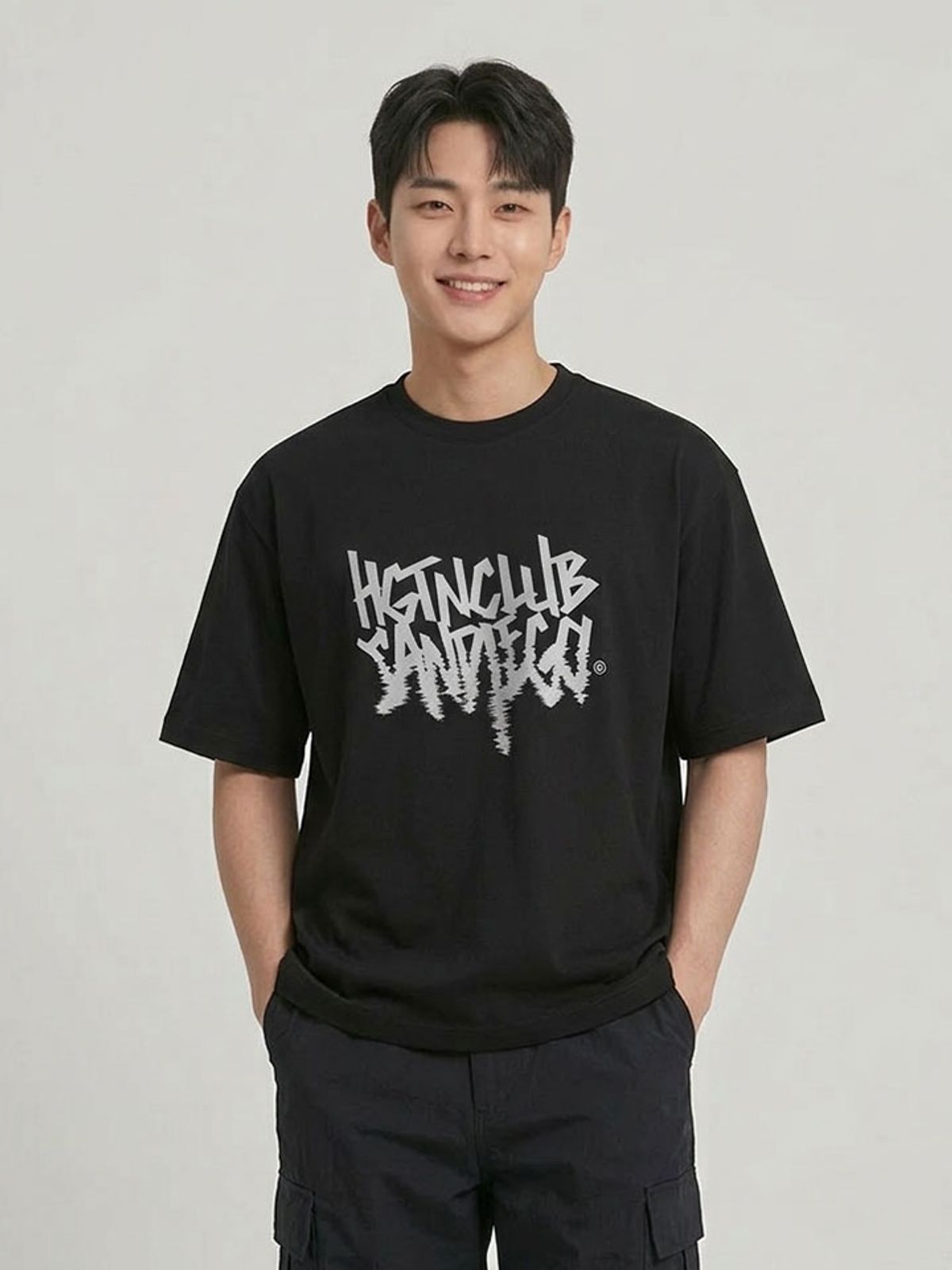 행텐(HANGTEN) 공용 블러 그래픽 반팔 티셔츠_100(10570-031-408-31)