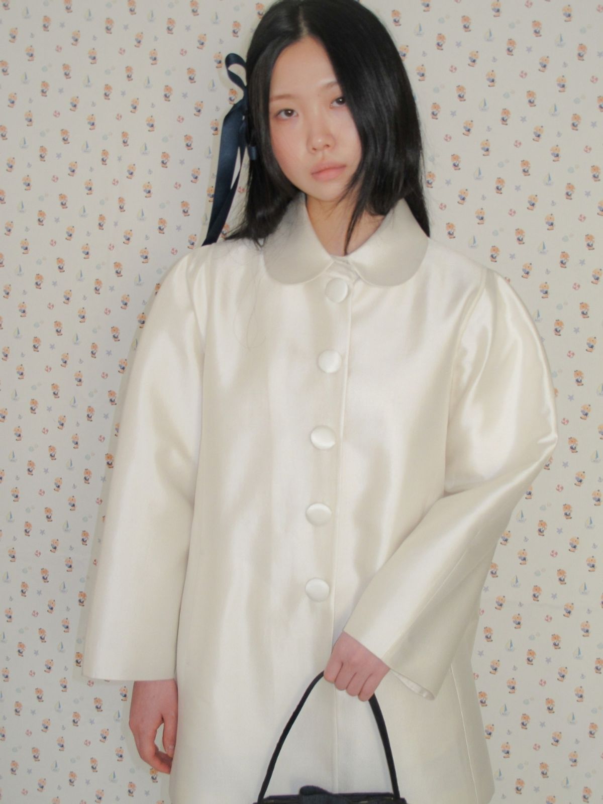 카이 샤오(KAIY XIAO) Sheep fat jade spirit doll collar silk silhouette coat