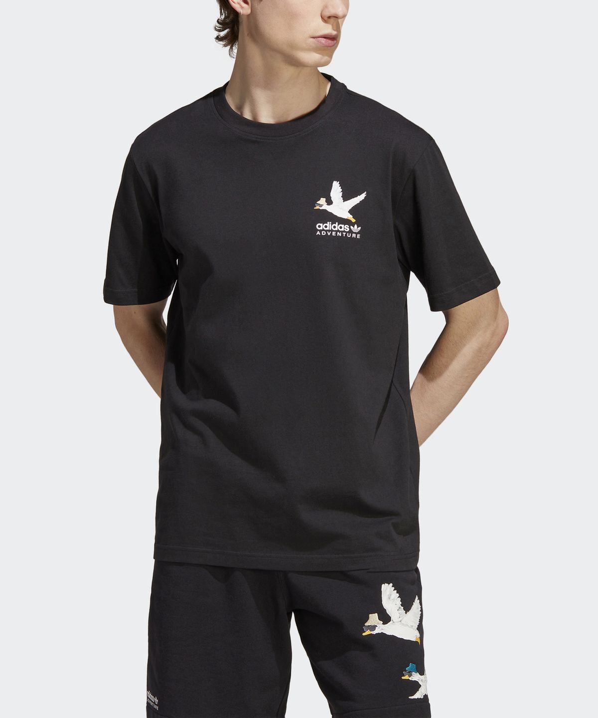 아디다스(ADIDAS) 어드벤쳐 더키스 그래픽 티 HZ1148