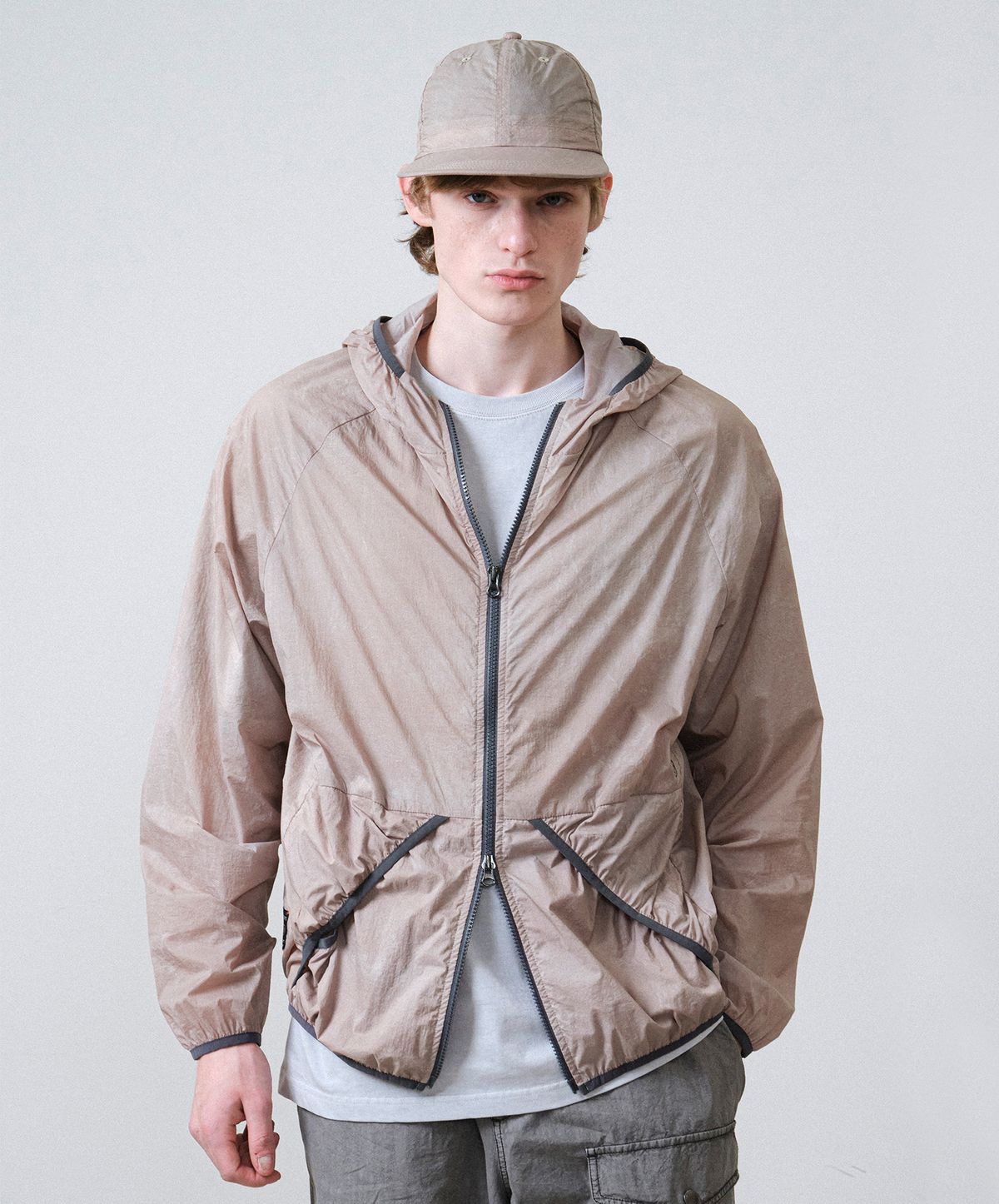 힐리먼트(HELEMENT) 몽블랑 패커블 바람막이 (BEIGE)
