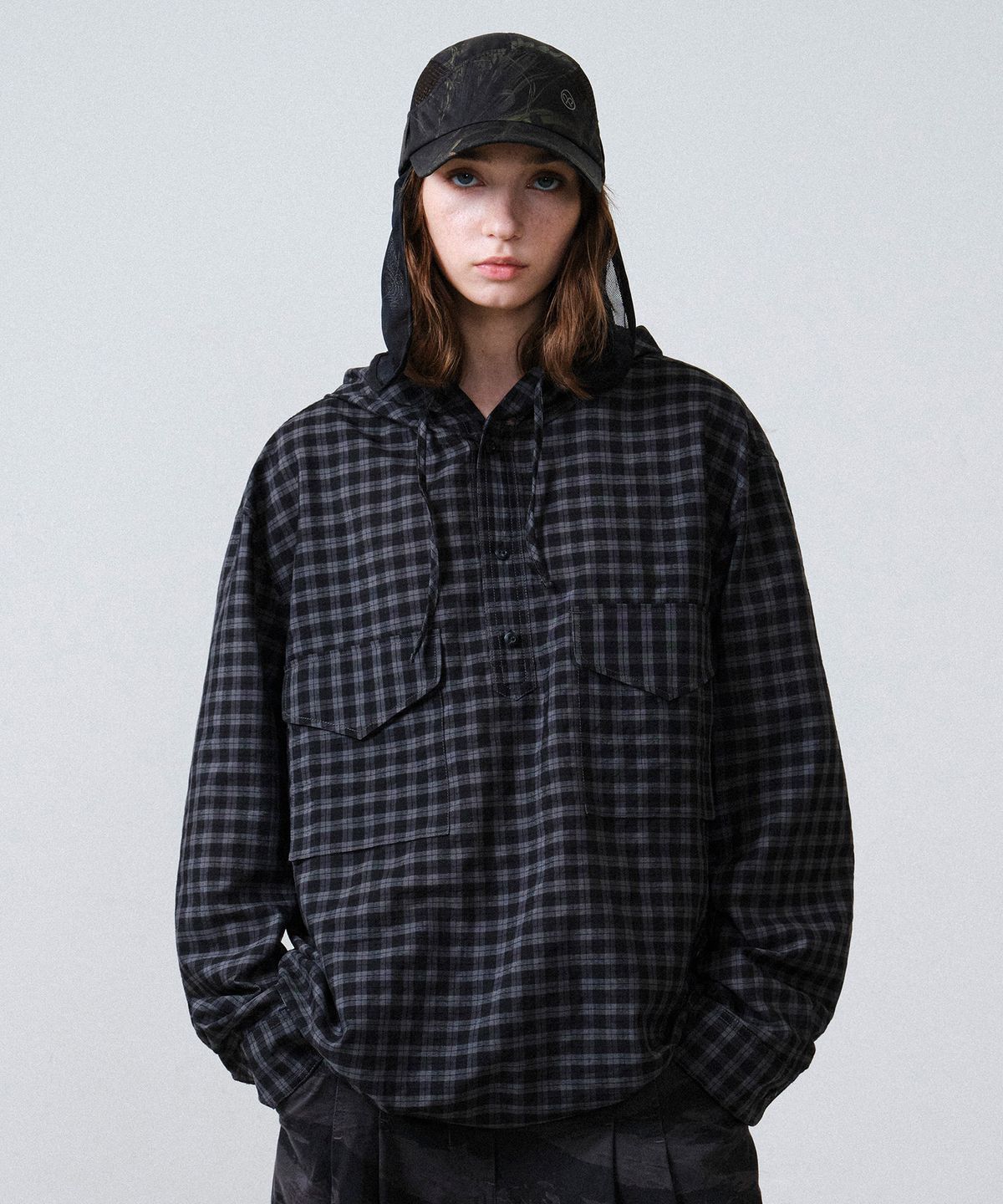 힐리먼트(HELEMENT) 어반 플레이드 아노락 (GREY)