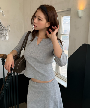 코튼 헨리넥 롱 슬리브 티셔츠