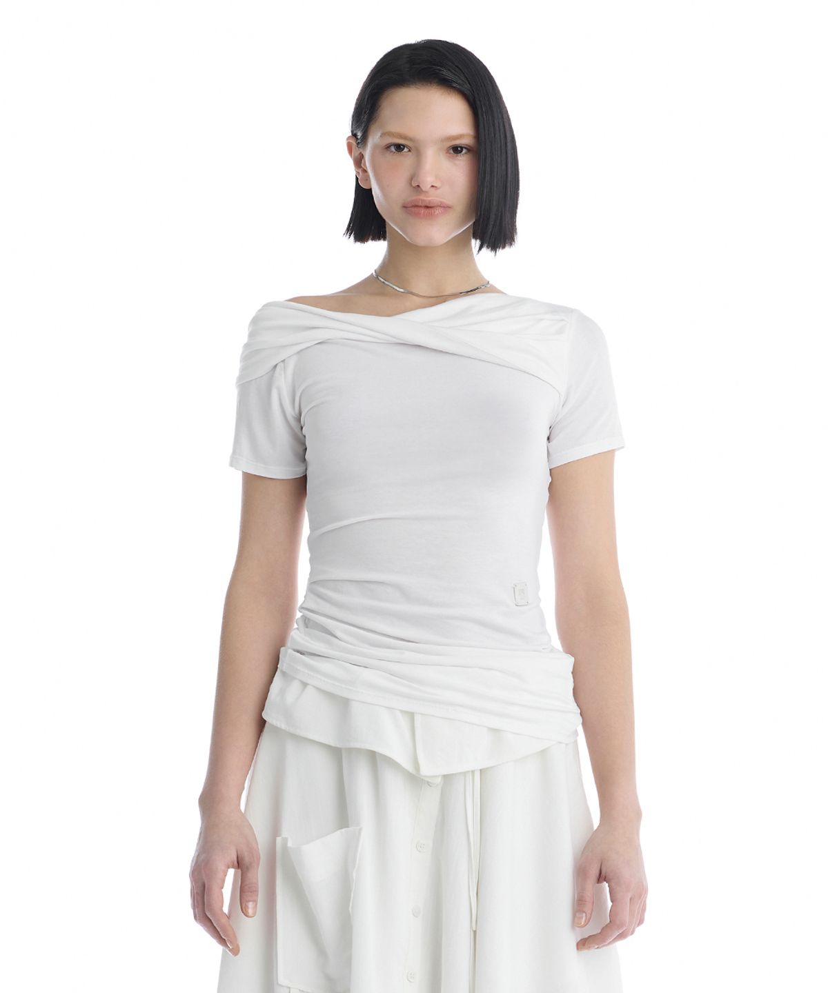 트리밍버드(TREEMINGBIRD) Twisted Overlay Off-Shoulder Top [ White ]