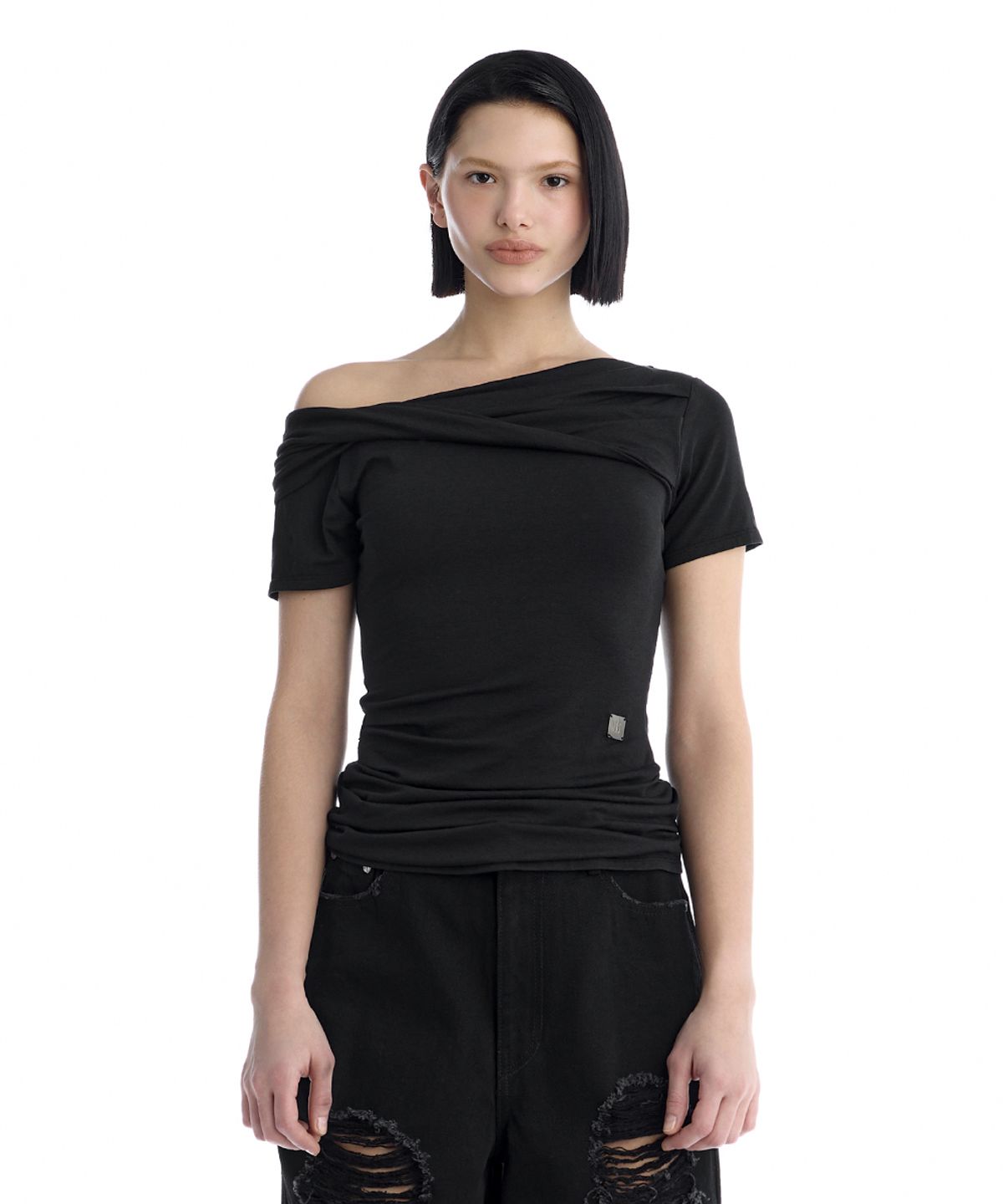 트리밍버드(TREEMINGBIRD) Twisted Overlay Off-Shoulder Top [ Black ]