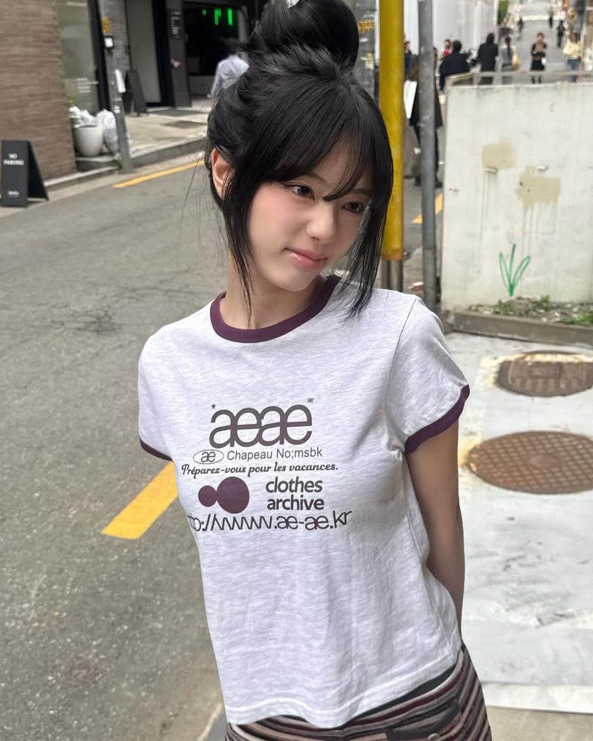 에이이에이이(AEAE) WEB LOGO RINGER TEE [LIGHT GREY]