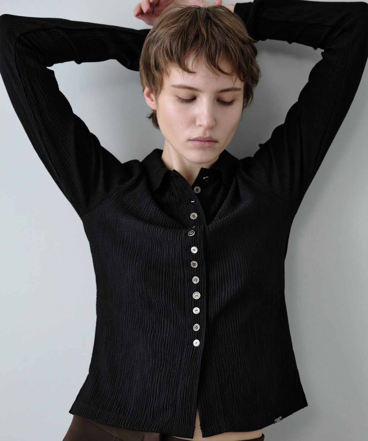 시메트릭 퍼센트(SYMMETRICPERCENT) Textured Button Shirt / Black