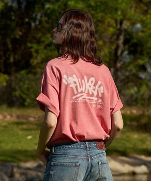 그래피티 로고 피그먼트 반팔 티셔츠 인디핑크 FST750