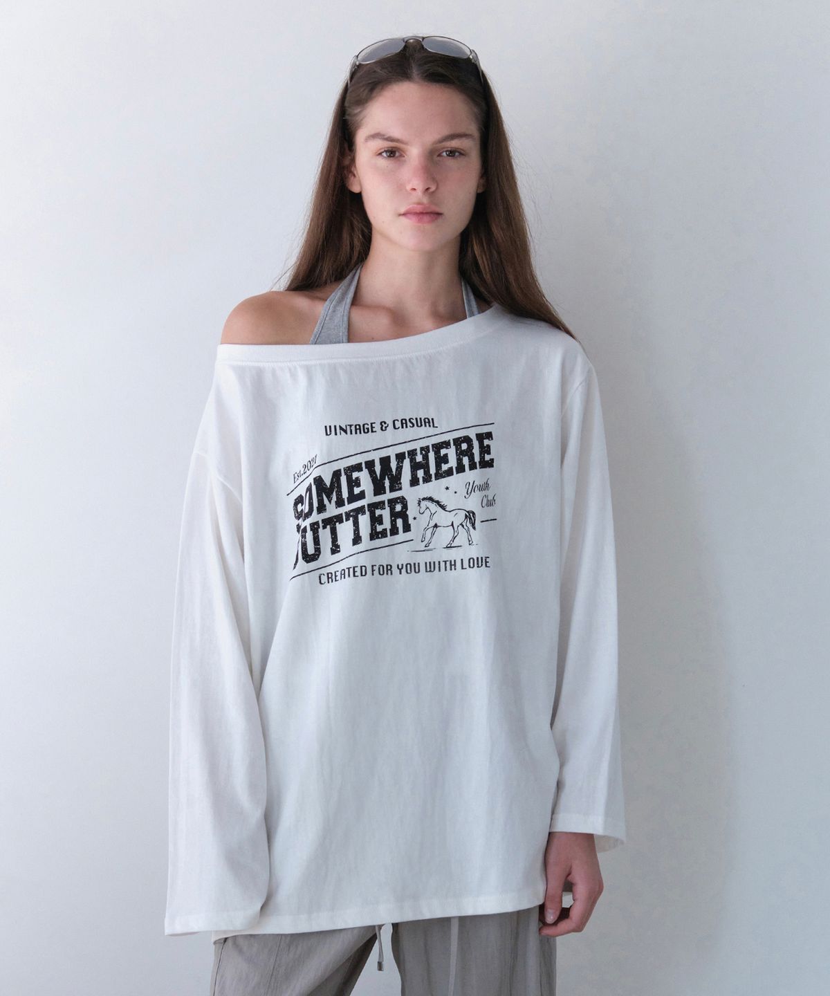 썸웨어버터(SOMEWHEREBUTTER) Vintage Horse Long Top - Ivory