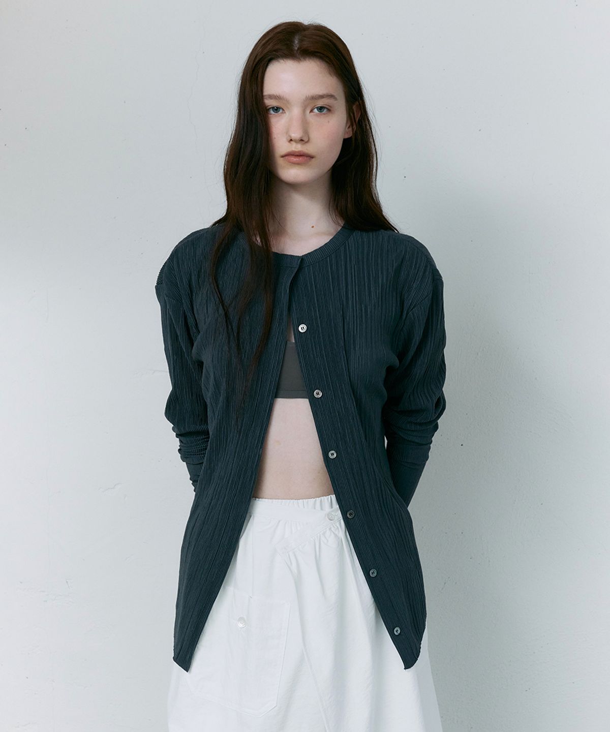 아우브아워(AUBOUR) hidden pleats blouse (deep midnight)