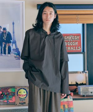 유니섹스 레이어드 후드티 차콜