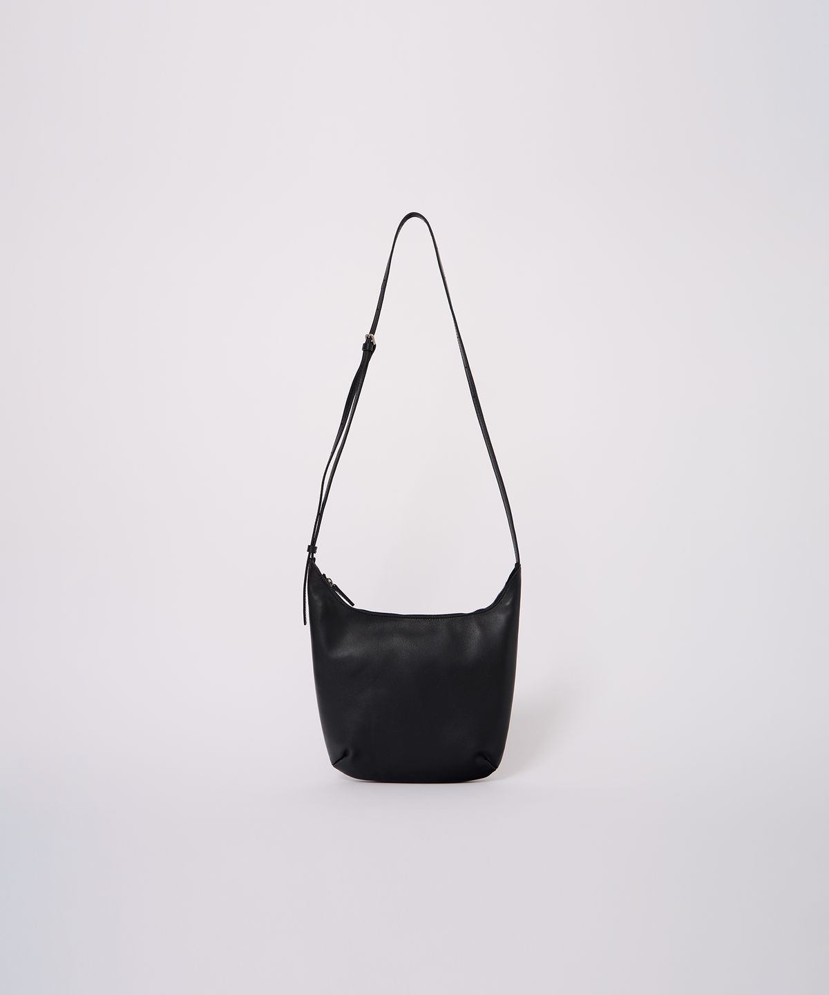 아우브아워(AUBOUR) arc hobo bag (black)