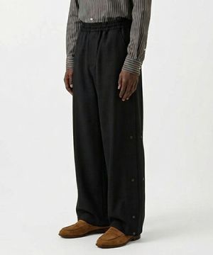 사이드 와이드 스냅 슬랙스