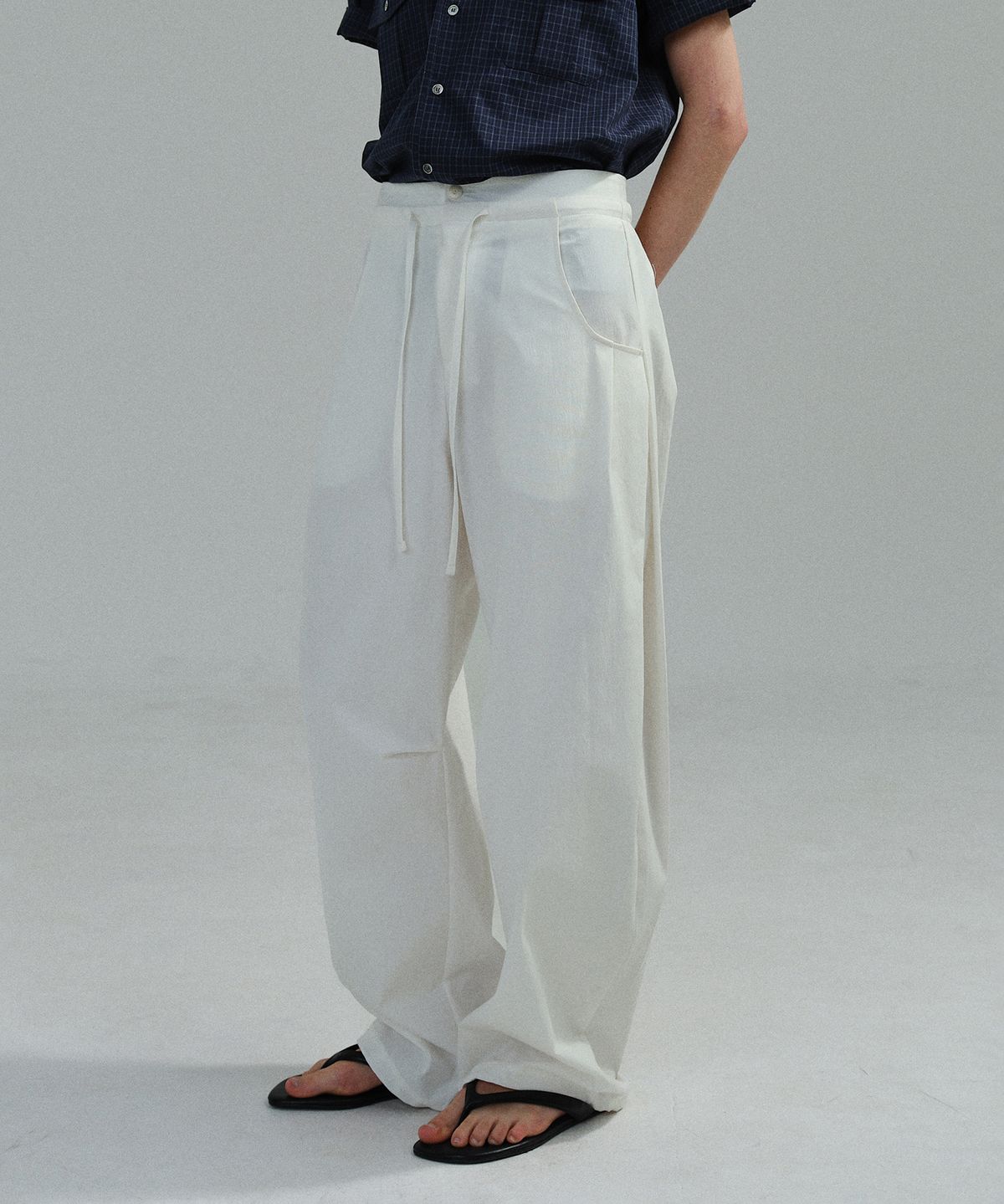 아우브아워(AUBOUR) arc tuck pants (ivory)