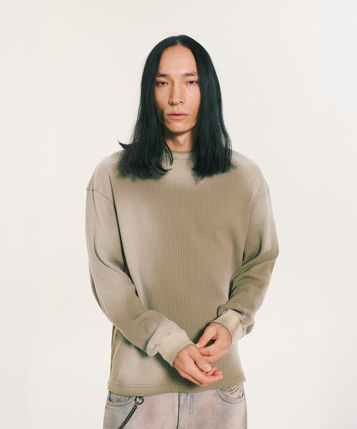 더 오피셜 레퓨지(THE OFFICIAL REFUGE) HAND BRUSHED BLEECH SHIRT KHAKI