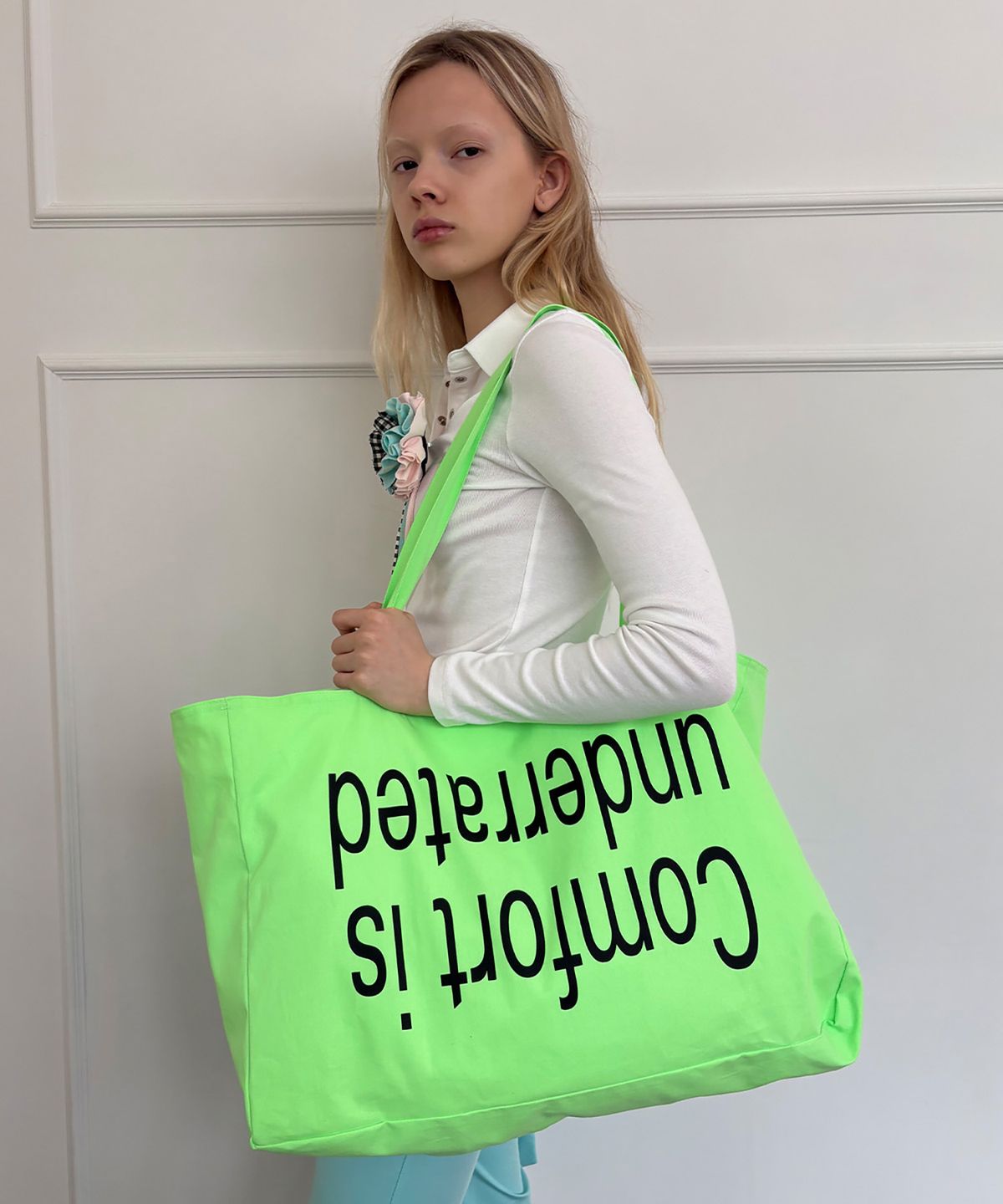 저스트하우스(JUSTHAUS) REVERSIBLE TOTE BAG, NEON GREEN