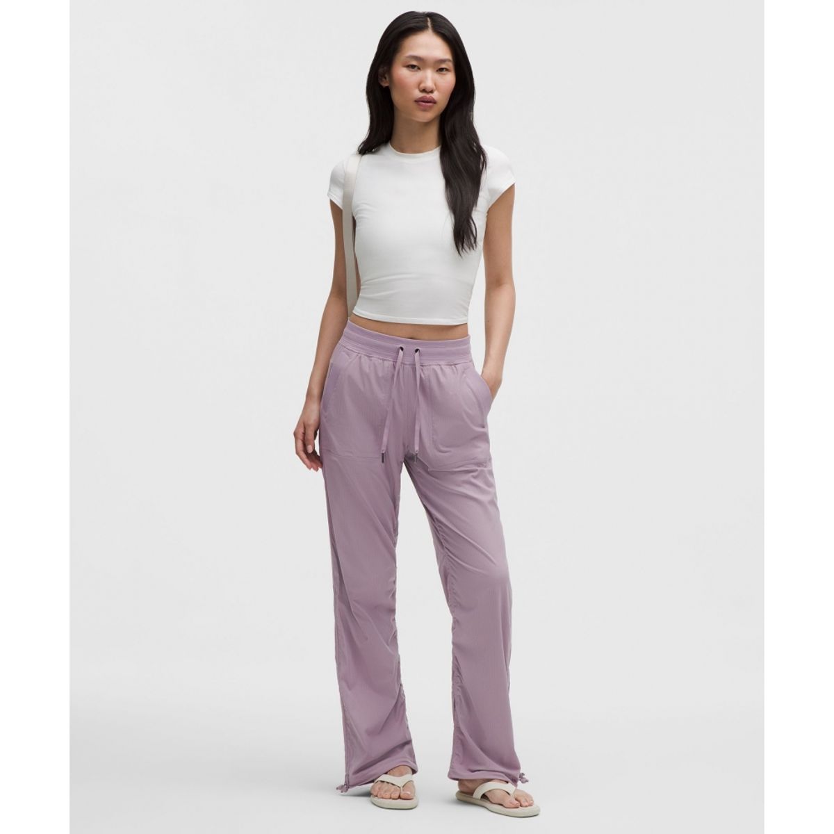 룰루레몬(LULULEMON) 댄스 스튜디오 릴랙스 핏 미드라이즈 팬츠  LOTU