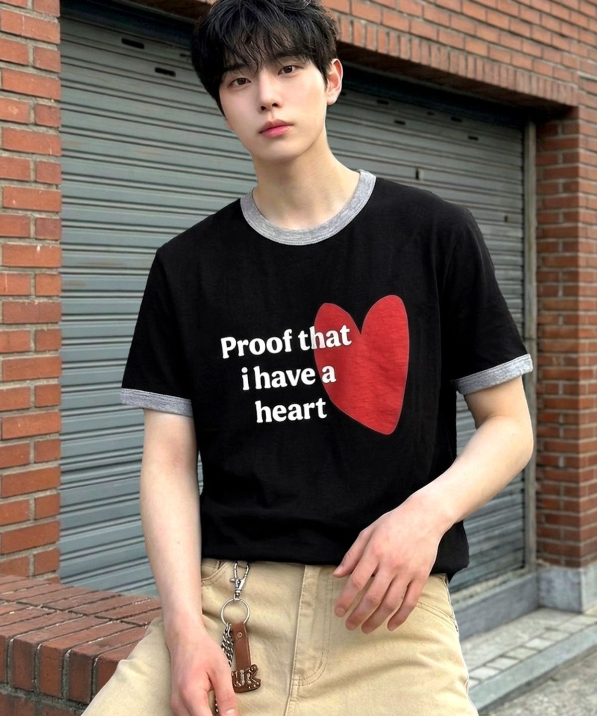 언더오프(UNDEROFF) 에센셜 스탠다드 반팔 링거 티셔츠 레드하트 블랙