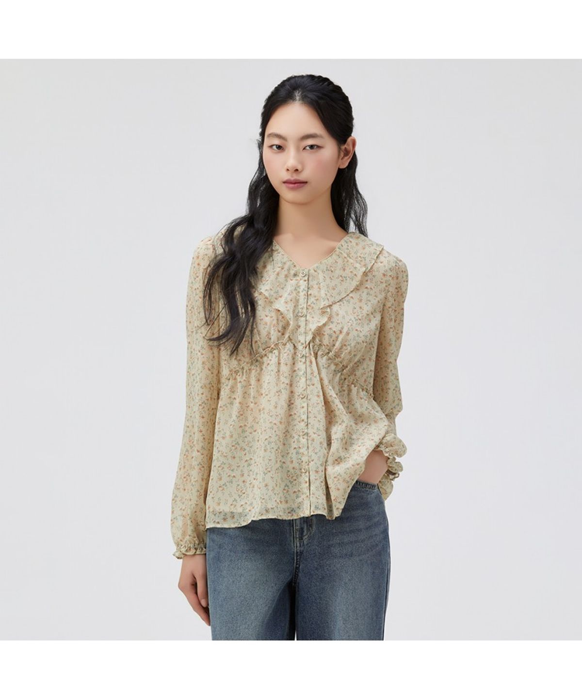 써스데이 아일랜드(THURSDAY ISLAND) 플라워 패턴 셔링 블라우스_T262MBL142W