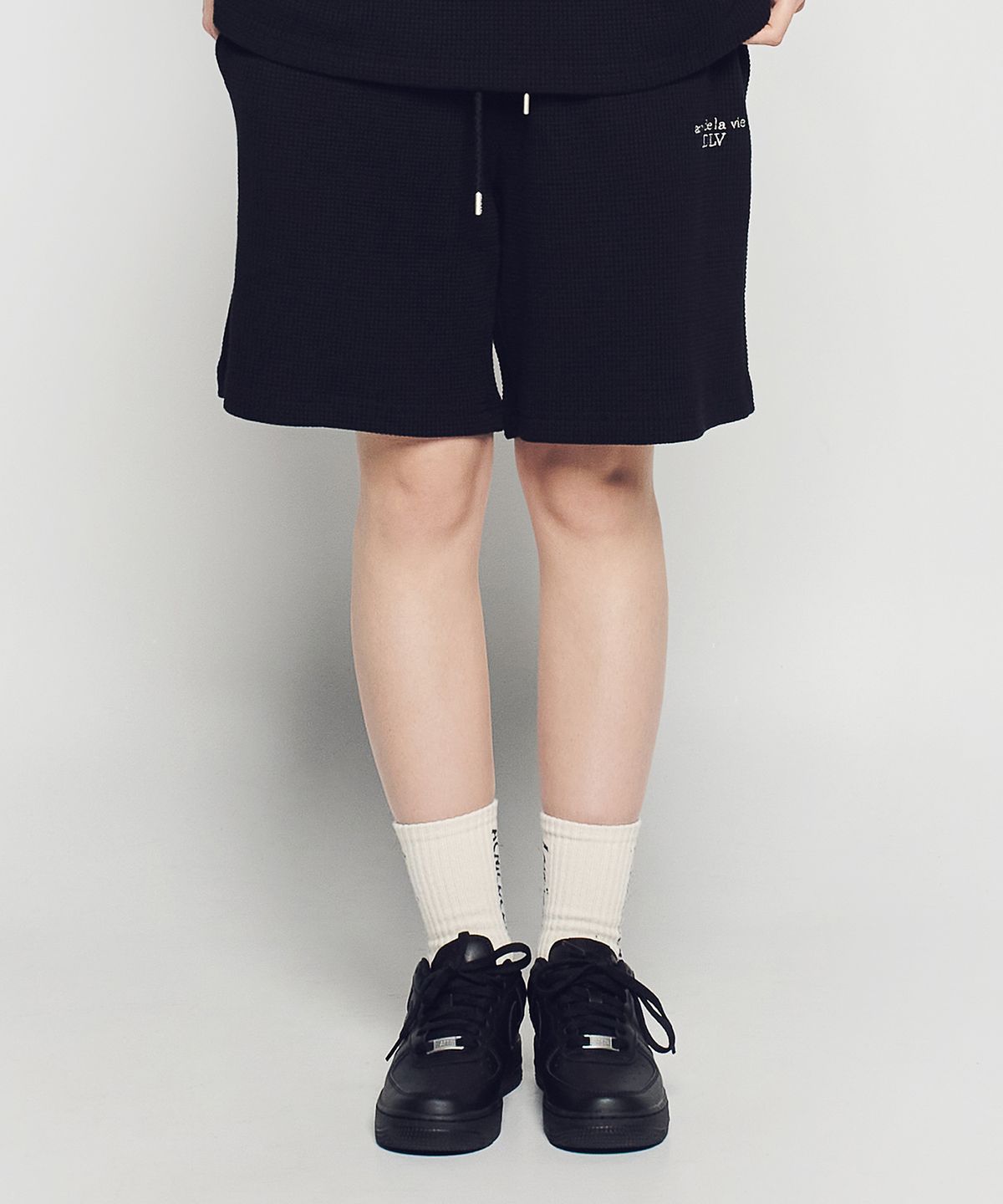 아크메드라비(ACME DE LA VIE) BASIC LOGO WAFFLE SHORT PANTS