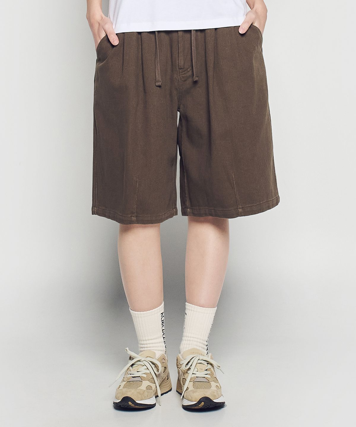 아크메드라비(ACME DE LA VIE) PIGMENT OVERSIZED SHORT PANTS