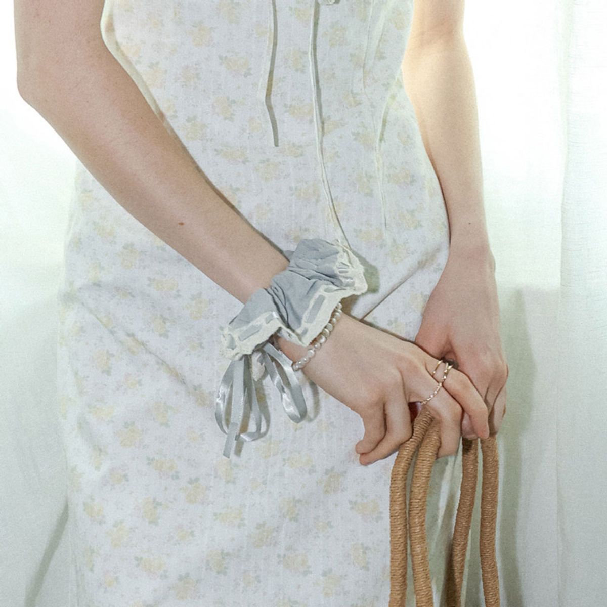 던드롭(DUNDROP) DD_Lace ribbon ruffle scrunchie_BLUE