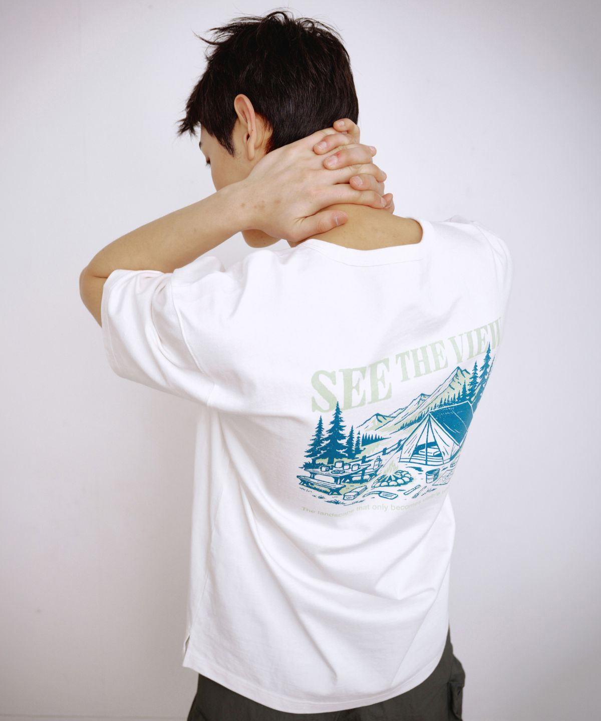 칼라파타르(KALAPATTHAR) BACK CAMPING GRAPHIC SHORT-SLEEVED T-SHIRT - WHITE
