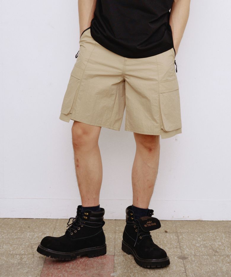 NYLON RIPSTOP INCISION BELTED CARGO POCKET SHORTS - BEIGE