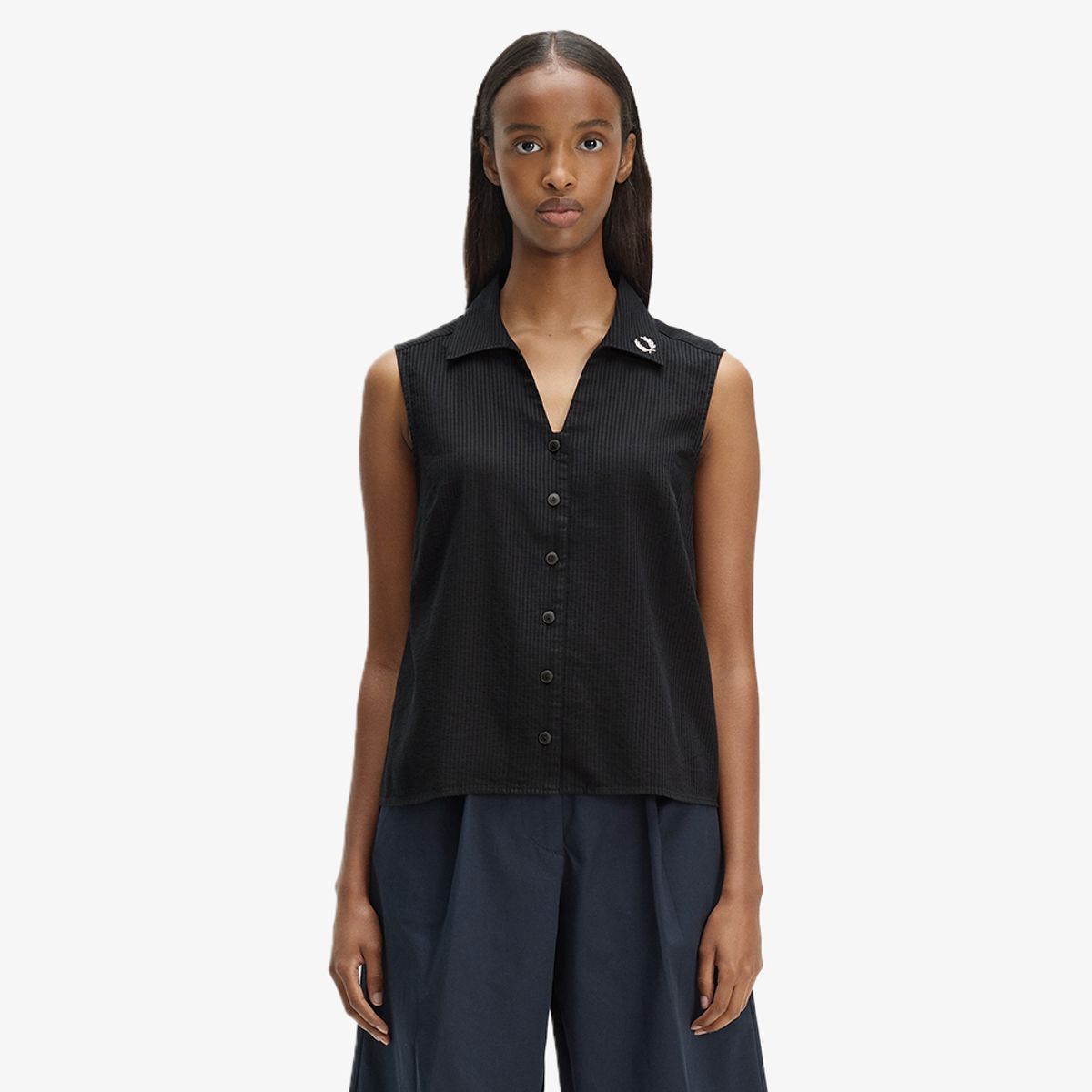 프레드페리(FRED PERRY) [Womens] 시어 스트라이프 슬리브리스 셔츠 - 블랙 AFPF2612186-102