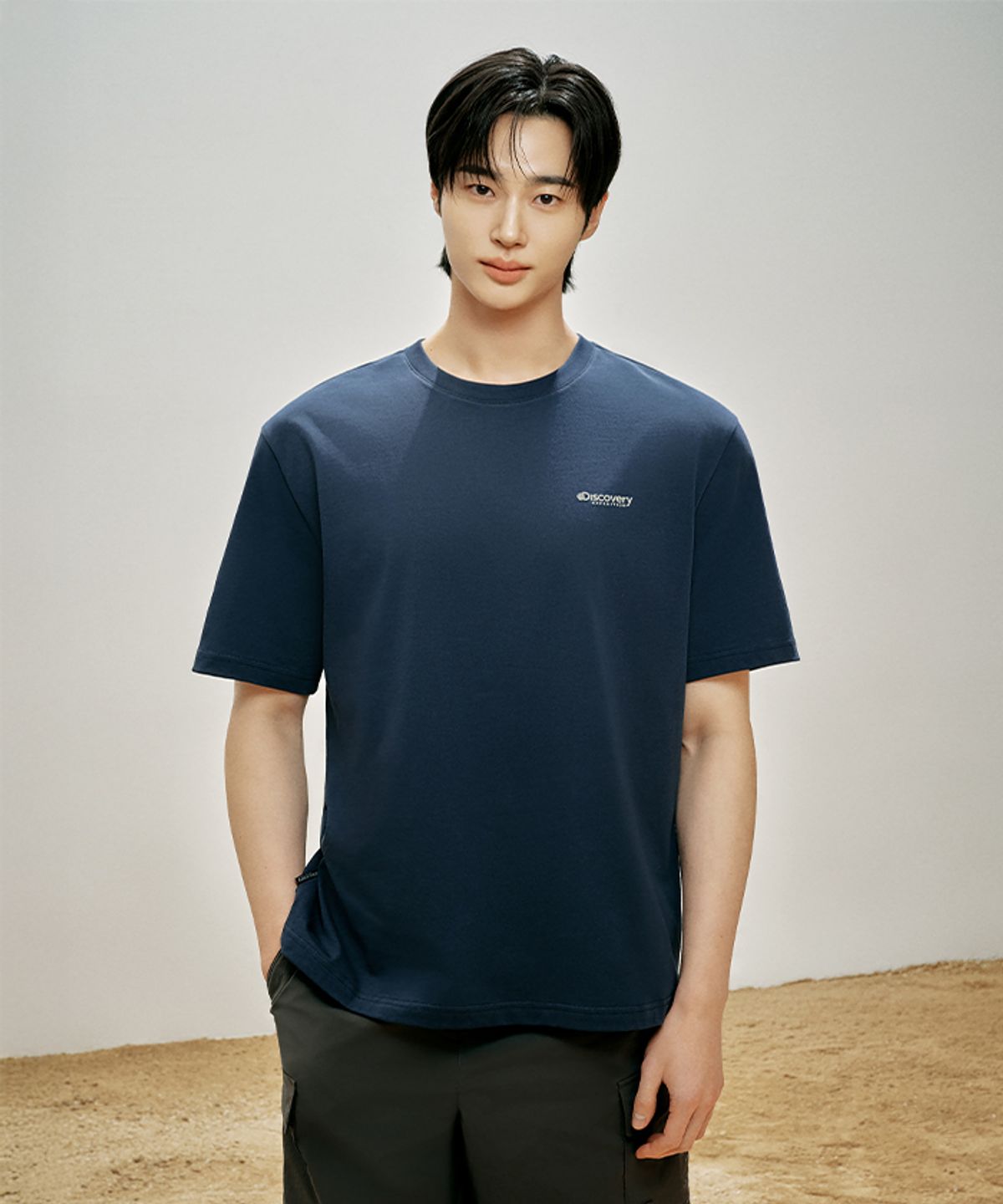디스커버리 익스페디션(DISCOVERY EXPEDITION) 유니 프레시벤트 리조트 그래픽 반팔티셔츠 (D/NAVY)