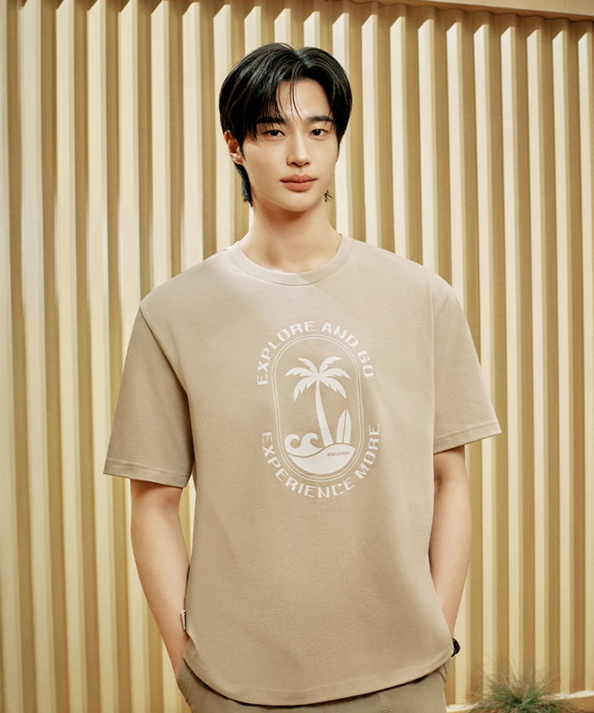 디스커버리 익스페디션(DISCOVERY EXPEDITION) 유니 프레시벤트 아일랜드 그래픽 반팔티셔츠 (BEIGE2)