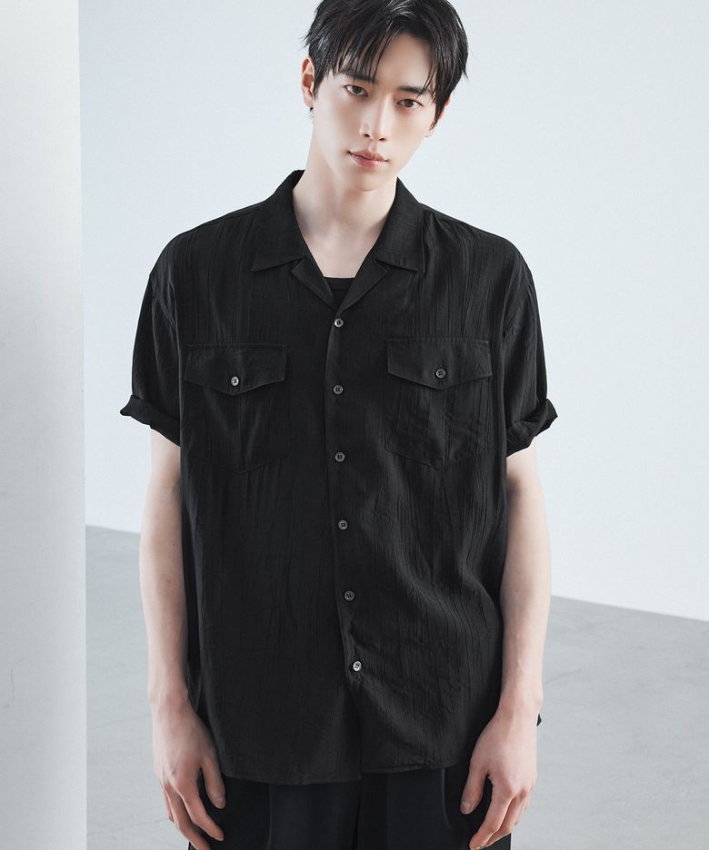 [서강준 PICK] 시어 텍스쳐 오픈카라 하프 셔츠 [BLACK]