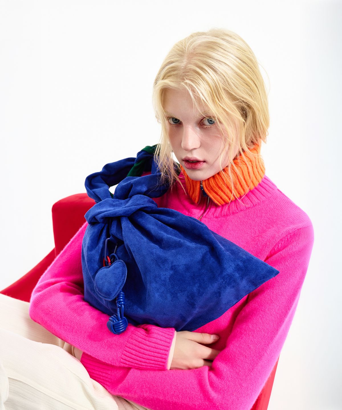 스노야(SNOYA) 25FW 스노야 FAUX 스웨이드 숄더 백