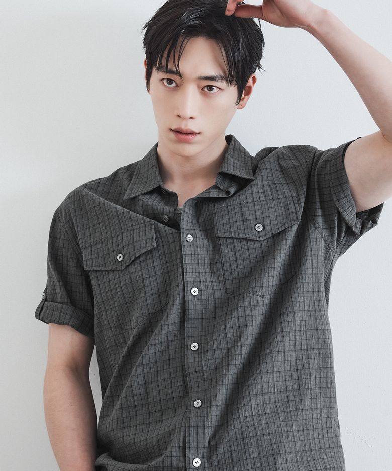 [서강준 PICK] 시어서커 체크 롤업 하프 셔츠 [GREY]