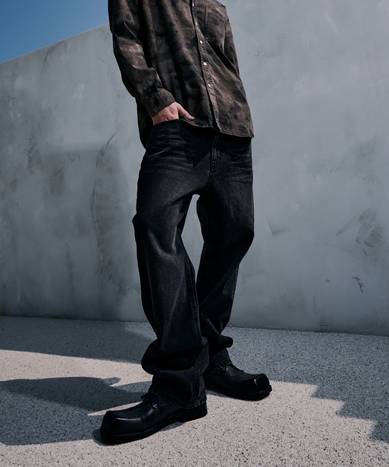 REGULAR SAGGING DENIM PANTS