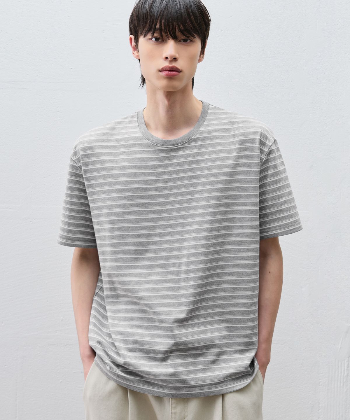 드로우핏(DRAW FIT) 콘트라스트 멀티 스트라이프 하프 티셔츠 [MELANGE GREY]