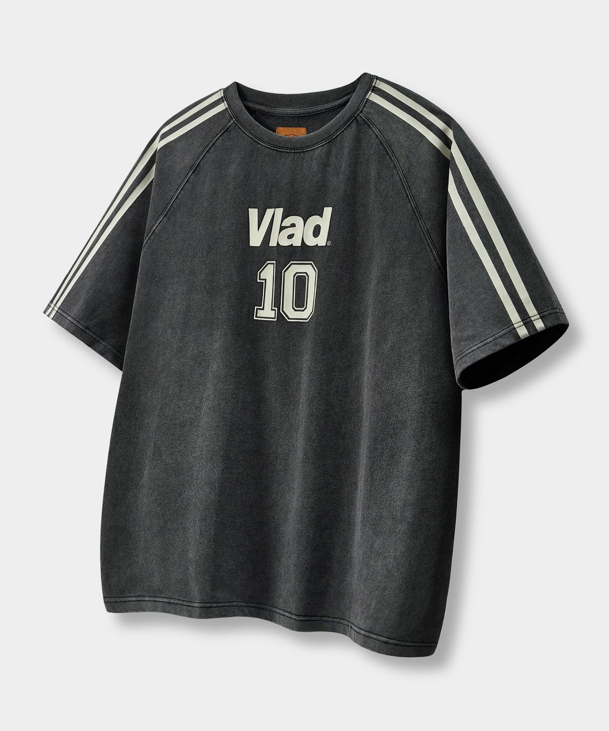 디미트리블랙(DIMITRI BLACK) VLAD VTG 트랙 아트웍 반팔 티셔츠_피그먼트 차콜