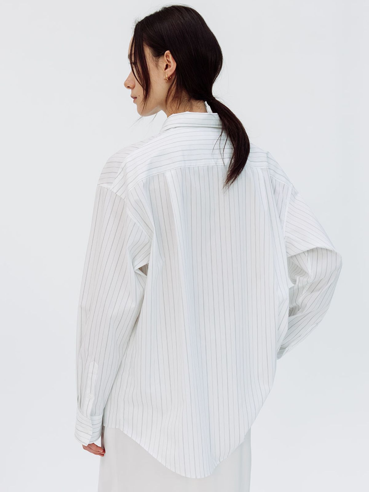 르비에르(LVIR) STRIPED OVER-FIT SHIRT (WHITE)