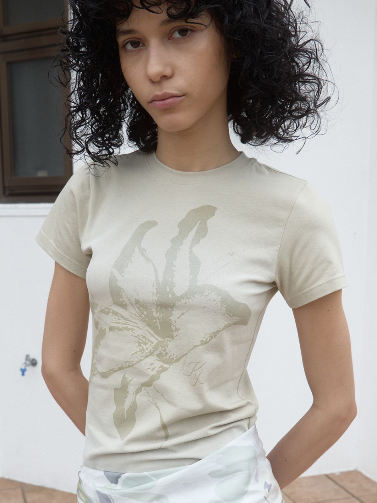 기준(KIJUN) Lily Blush Tee Sage