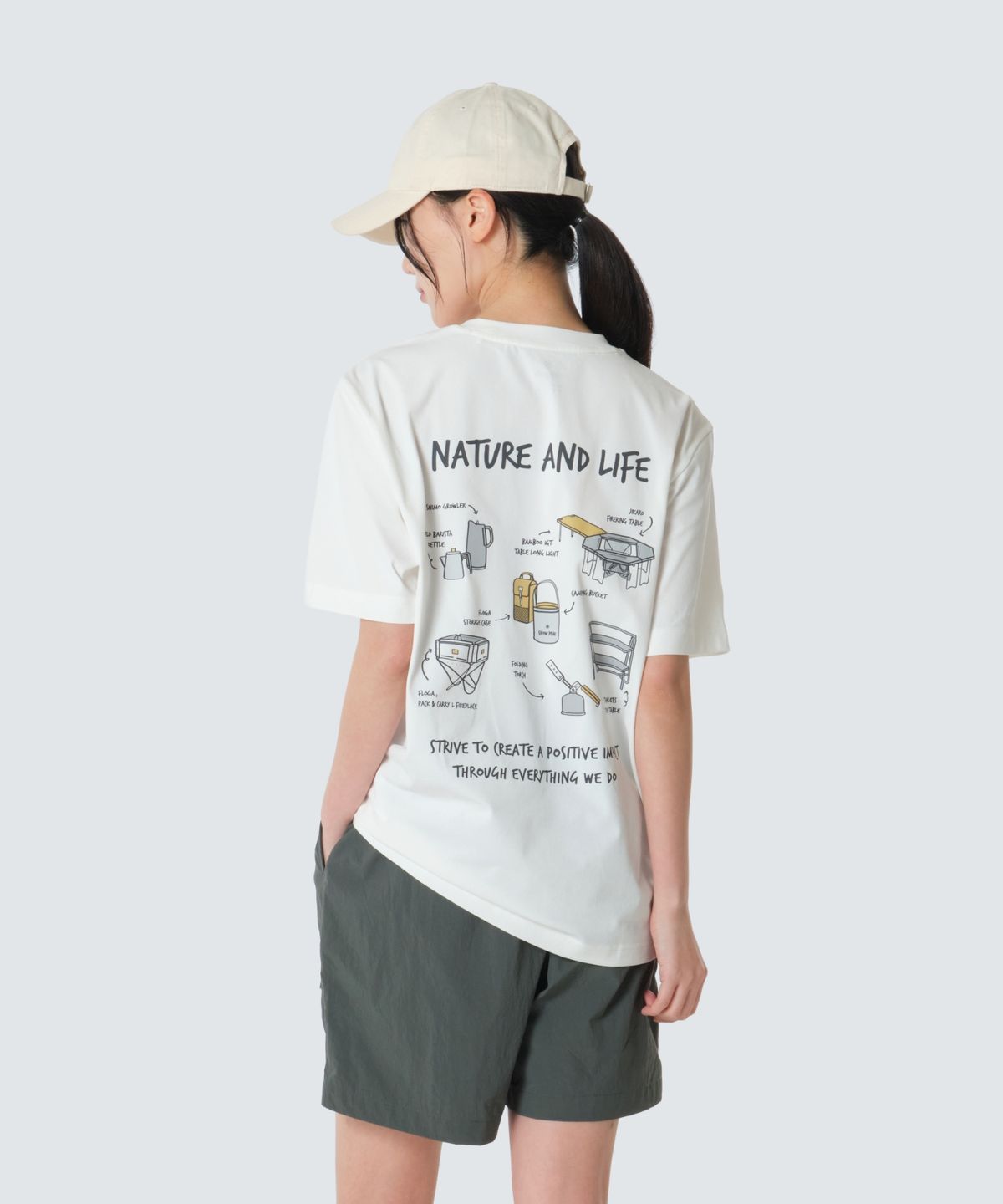 스노우피크 어패럴(SNOWPEAK APPAREL) 퀵드라이 기어 그래픽 반팔 티셔츠 (S26MUTTS10) Off White
