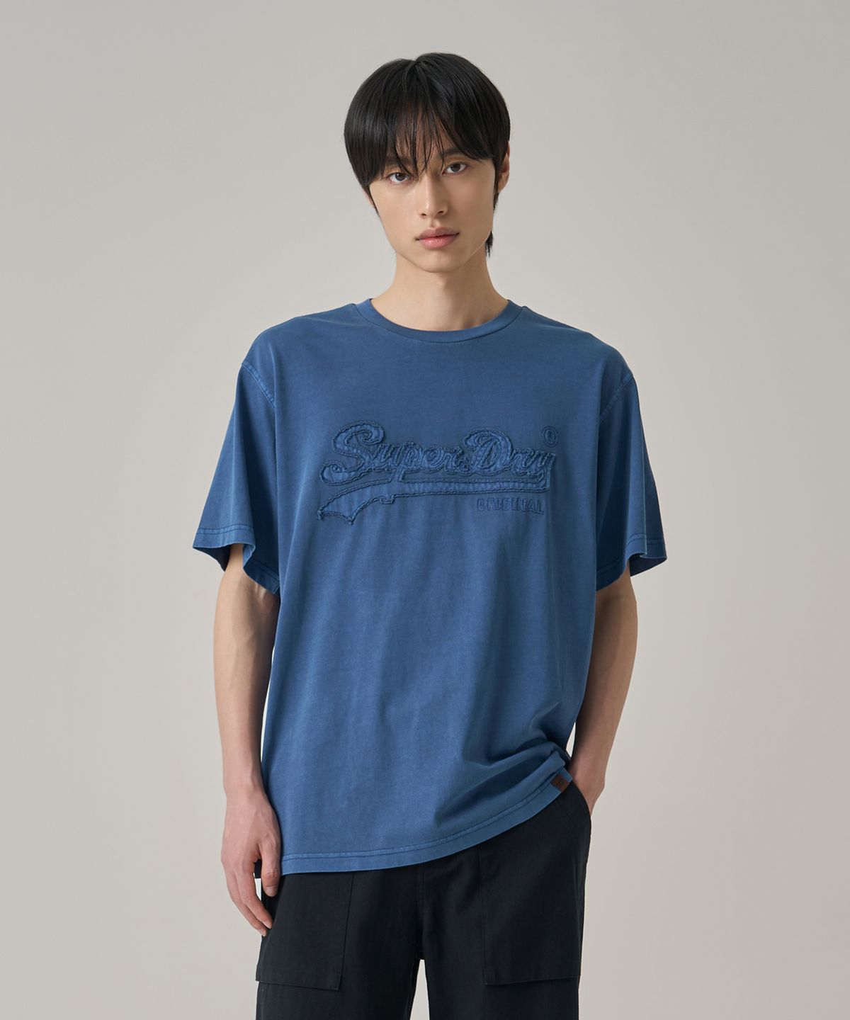 슈퍼드라이(SUPERDRY) 빈티지 아플리케 티셔츠 다크블루 SDUISDP06DBL