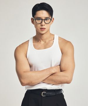 스퀘어넥 골지 머슬나시 화이트