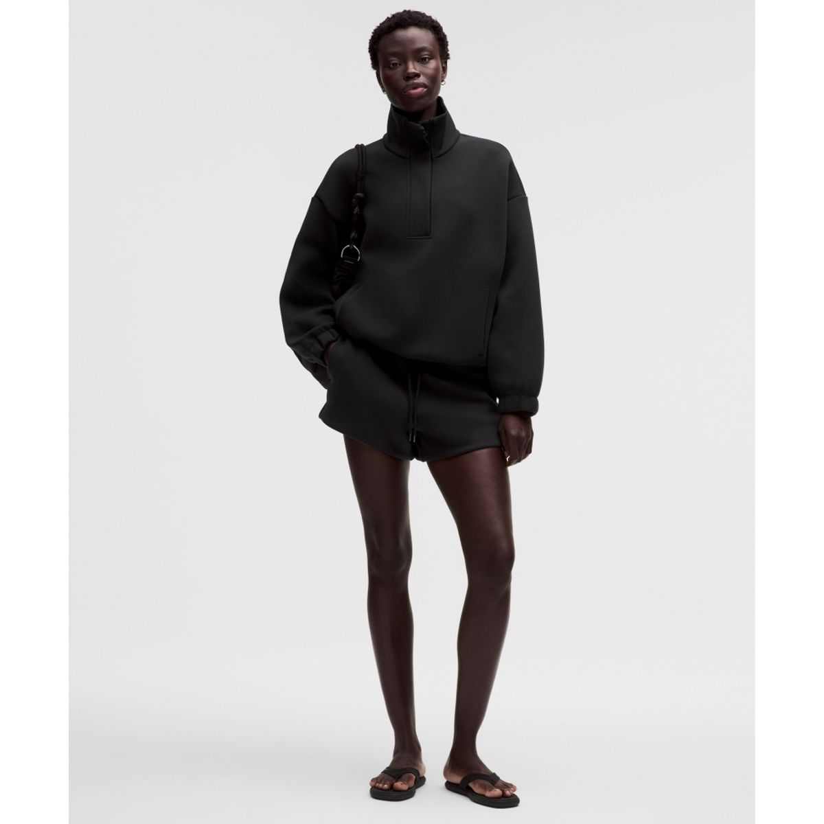 룰루레몬(LULULEMON) 슬릭 스페이서 미드라이즈 쇼츠 3.5inch  BLK