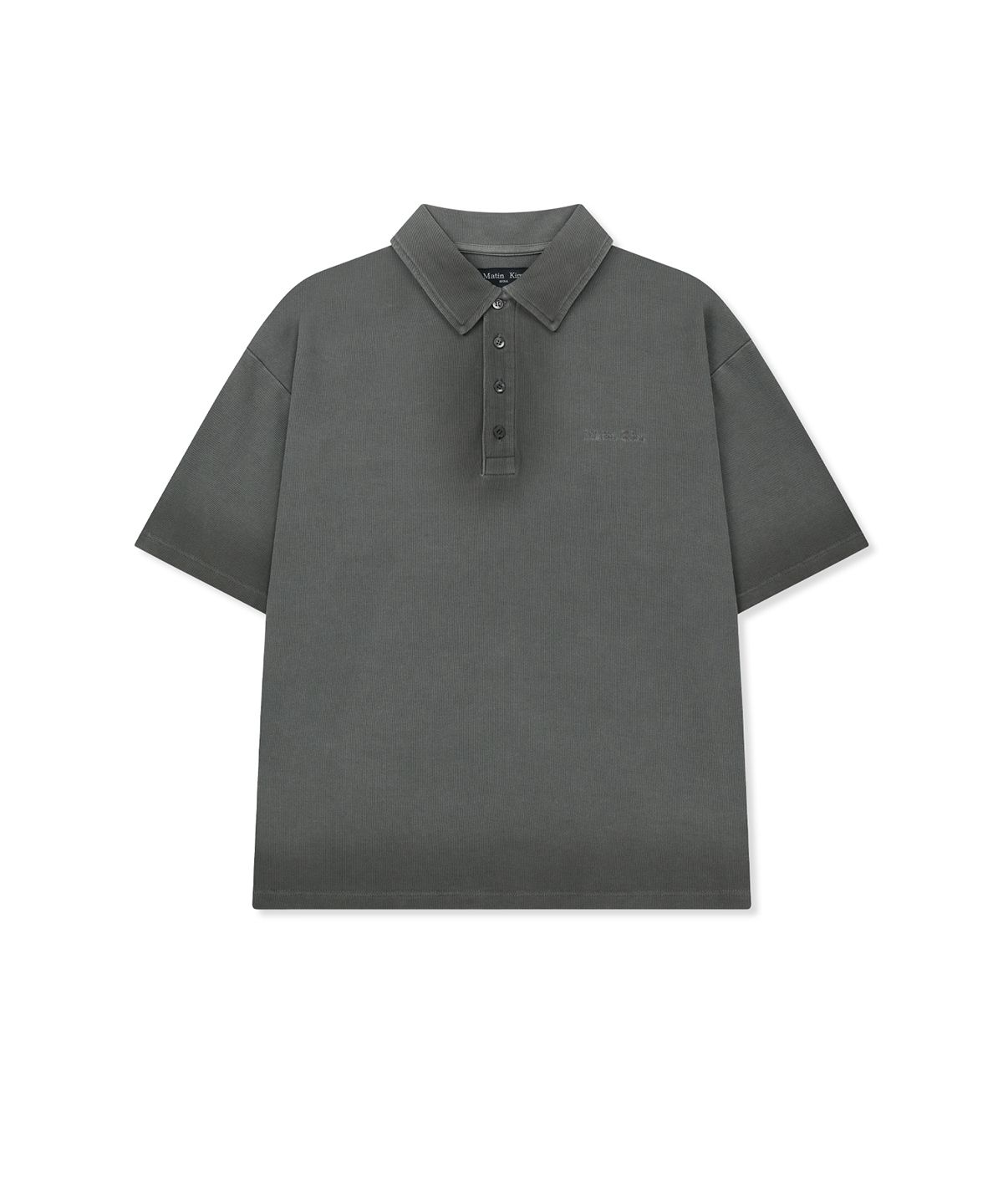 마뗑킴(MATIN KIM) SMALL LOGO WASHED PIQUE TOP FOR MEN IN CHARCOAL