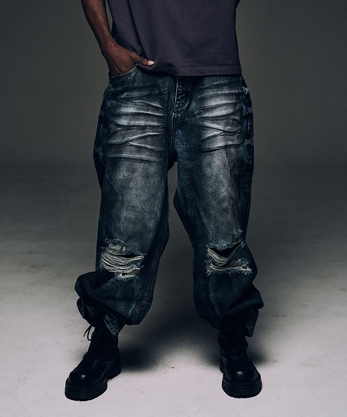 코너블레스(CORNERBLESS) WIDE DESTROYED DIRTY DENIM PANTS