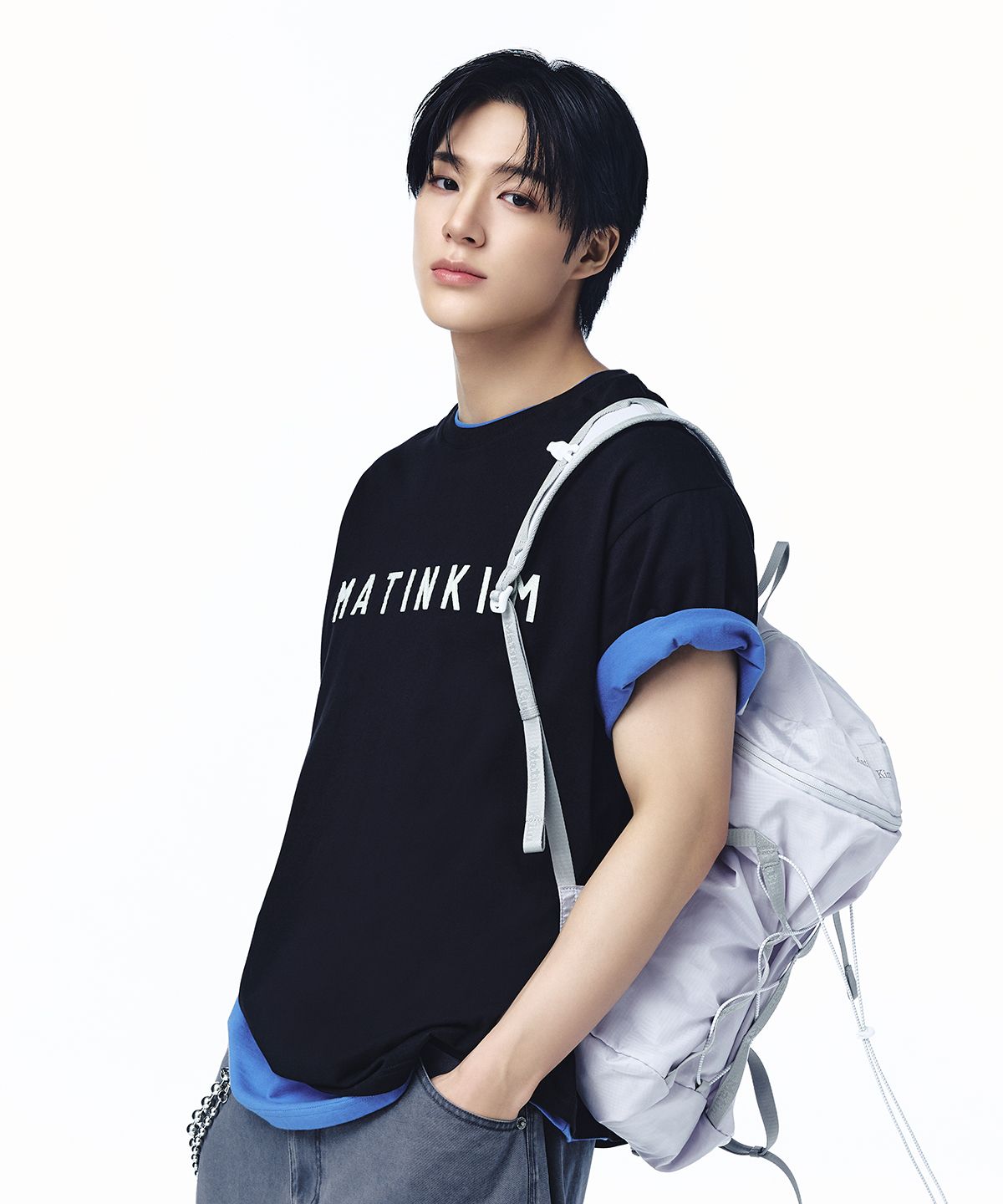마뗑킴(MATIN KIM) APPLIQUE FELT LOGO TOP FOR MEN IN BLACK