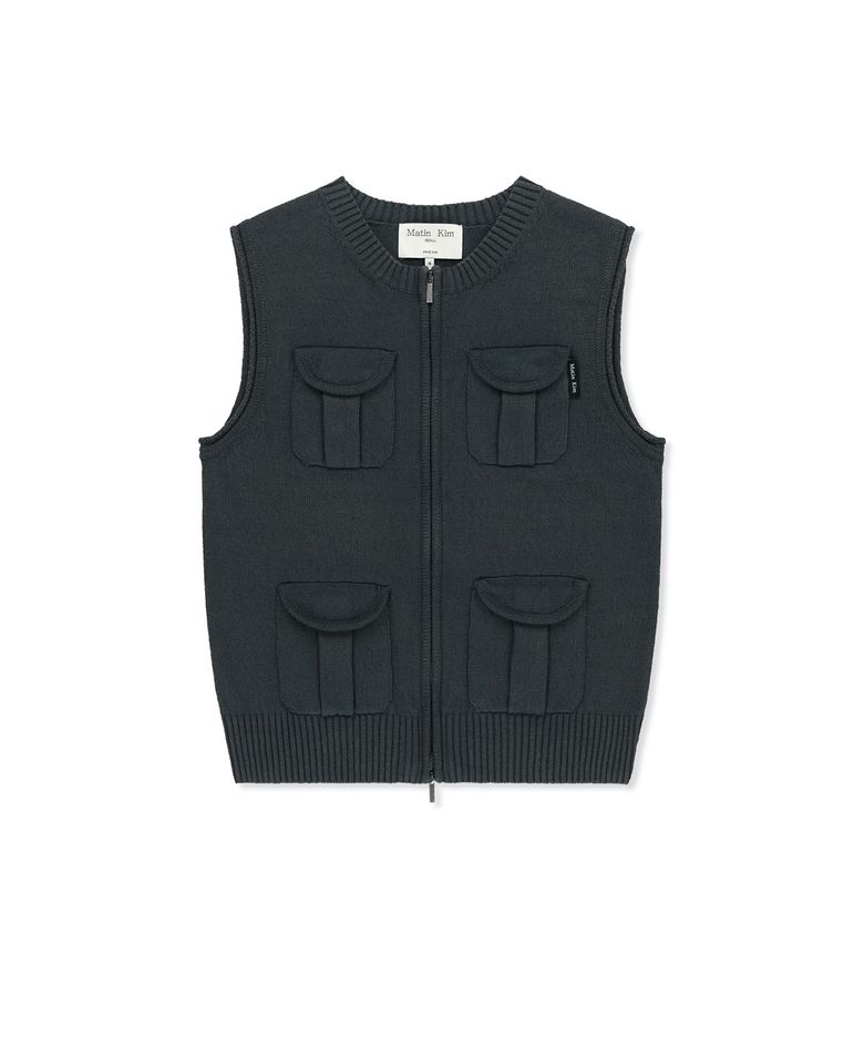 POCKET WASHED KNIT VEST IN CHARCOAL
