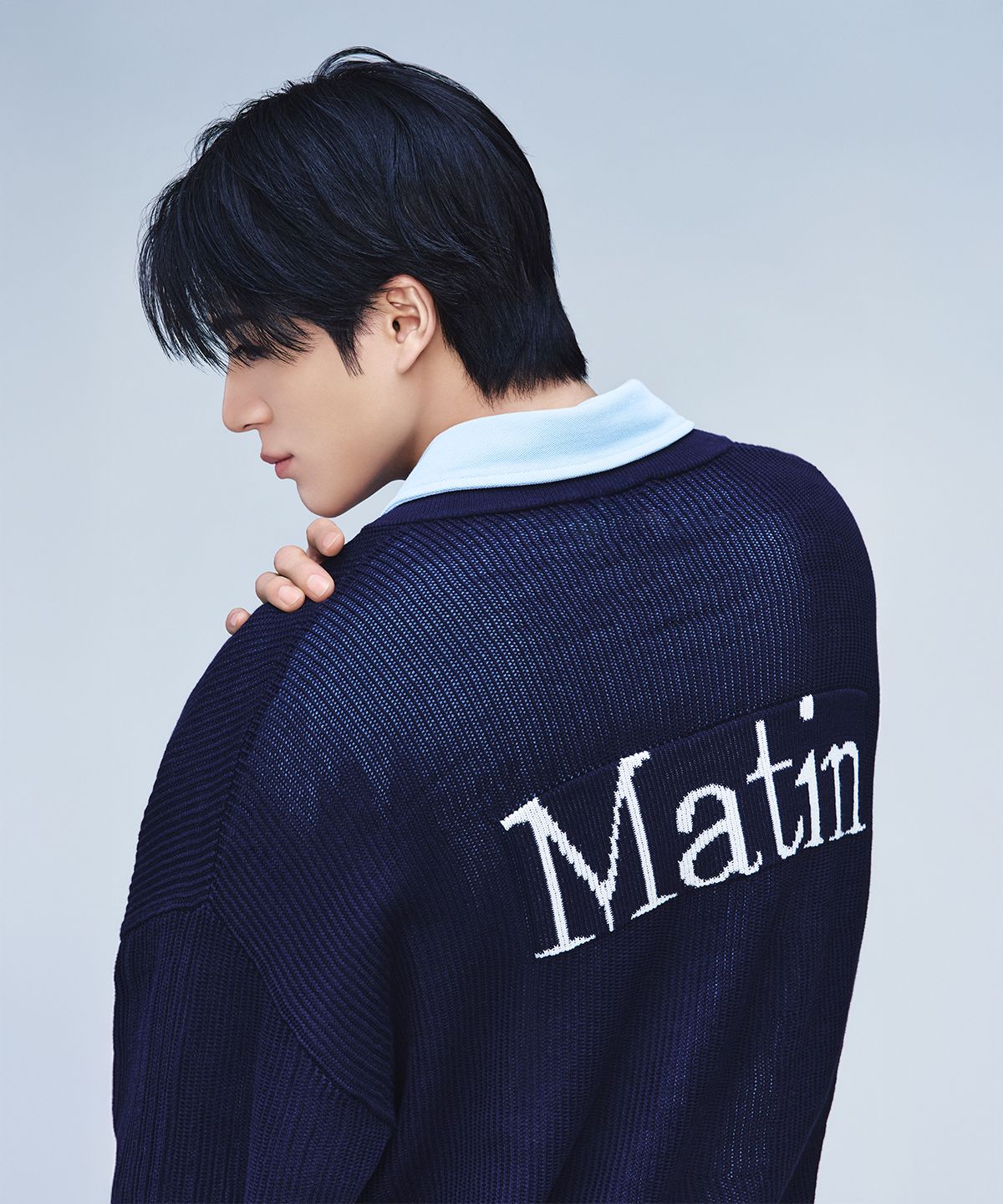 마뗑킴(MATIN KIM) BACK LOGO JACQUARD MESH KNIT ZIP UP IN NAVY