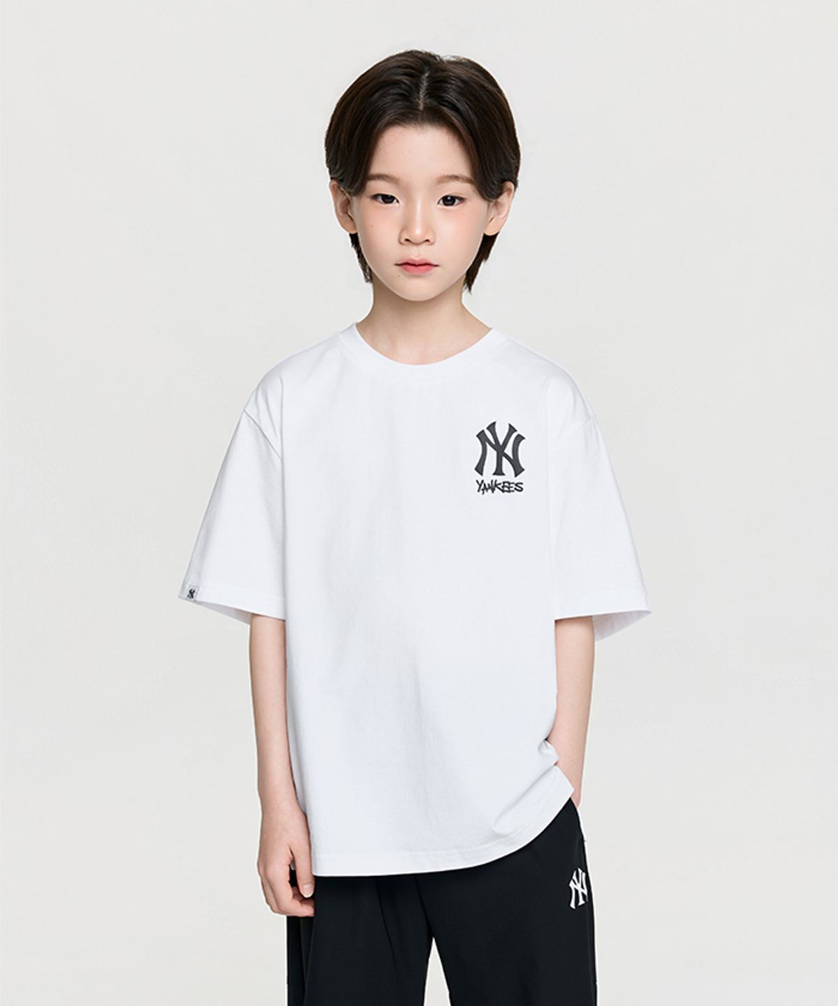 엠엘비 키즈(MLB KIDS) 스트릿 서핑 바크 아트웍 티셔츠 NY (White)